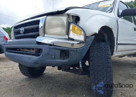 1998 Toyota Tacoma Base V6 from USA, damaged, VIN 4TAWN72N2WZ157302